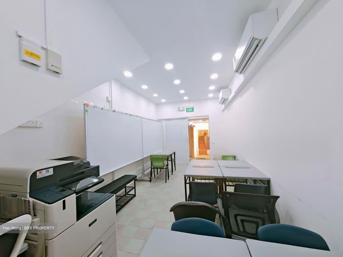 New Upper Changi Road (D16), Shop House #577054631